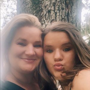 Meet your Posher, Hailey